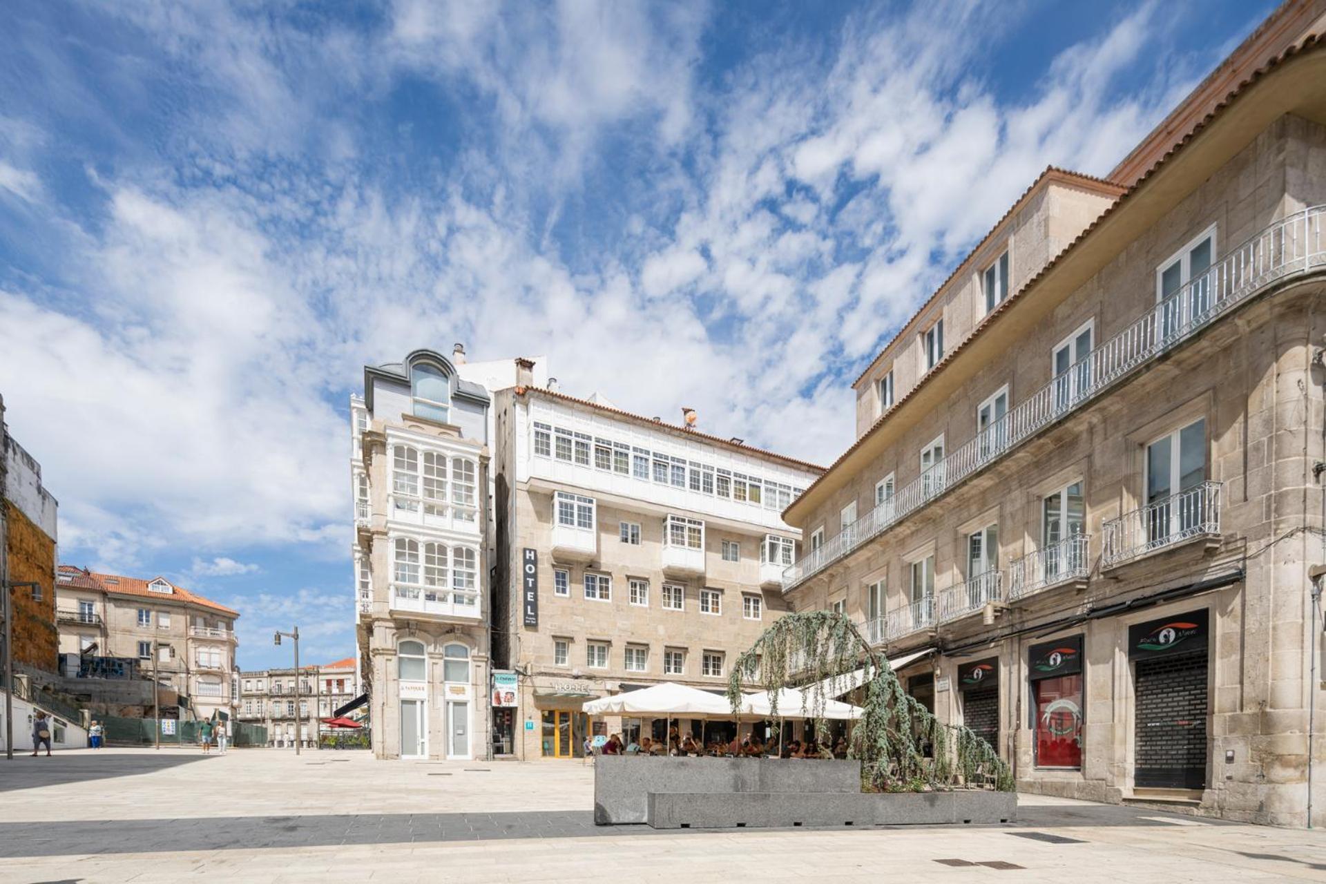 Hotel Alda Puerta Del Sol Vigo Kültér fotó