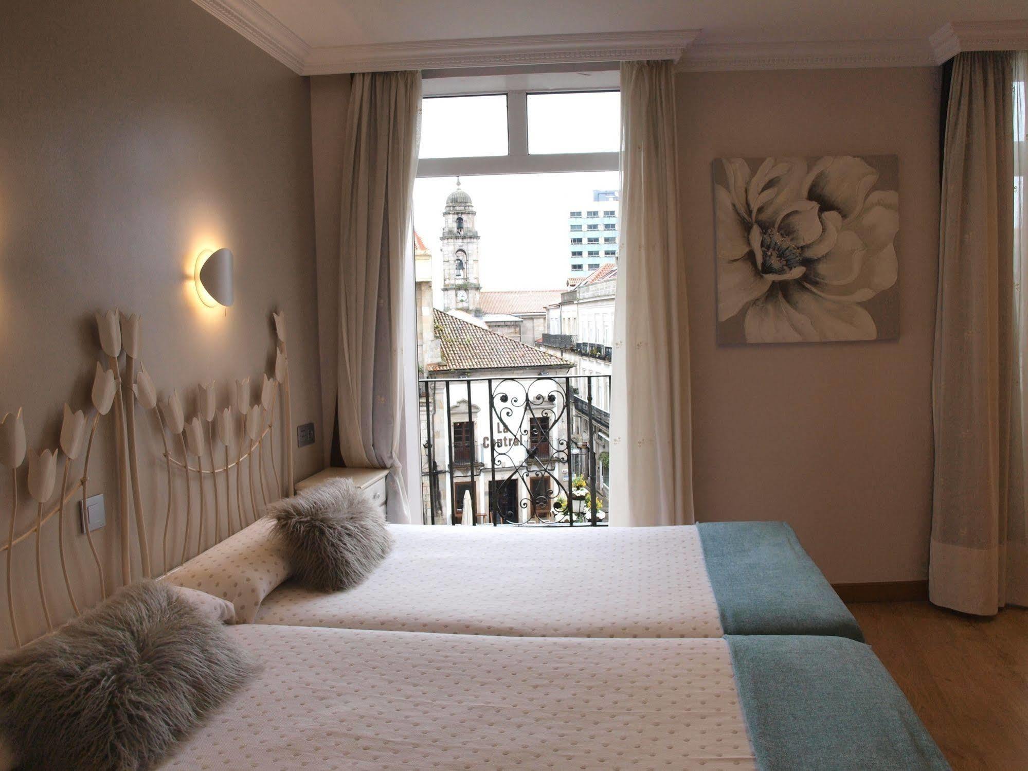 Hotel Alda Puerta Del Sol Vigo Kültér fotó